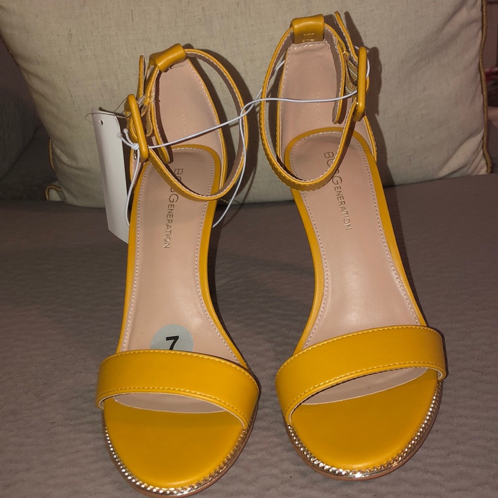 New BCBGeneration Strap Heel Sandals - US 7